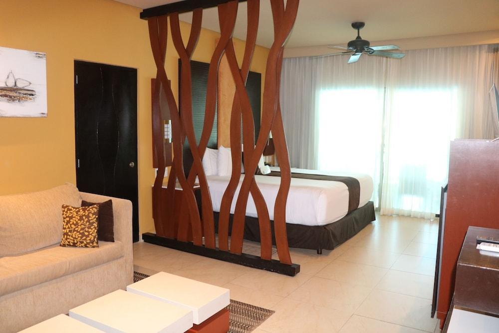 Generations Riviera Maya Family Resort Catamaran, Water Park & More Inclusive Puerto Morelos Zewnętrze zdjęcie